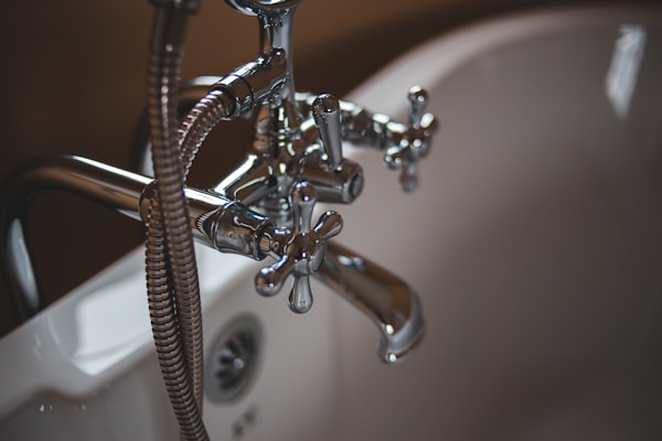 Emergency plumbing service